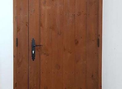 Door spruce antique